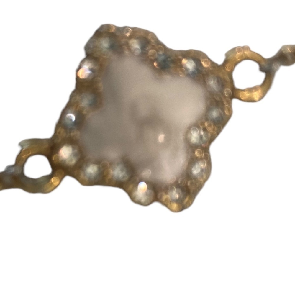 Boutique fine costume gold tone delicate clover necklace enamel crystal diamonds - Picture 5 of 9